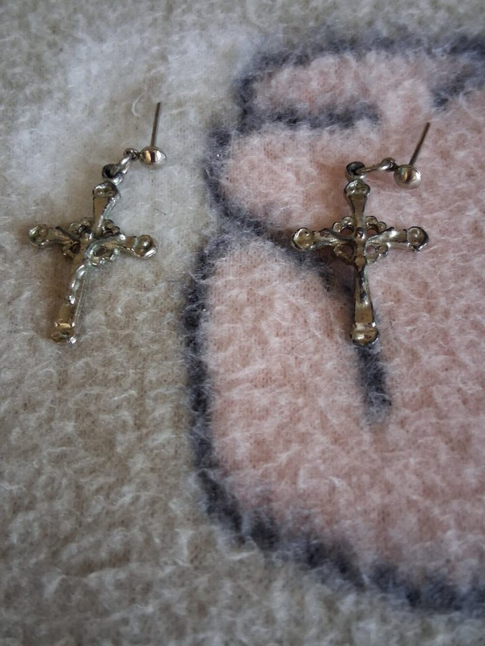VINTAGE CROSS EARRINGS